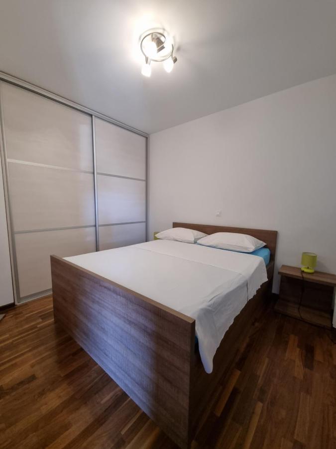 Apartments Jadran 普利莫顿 外观 照片